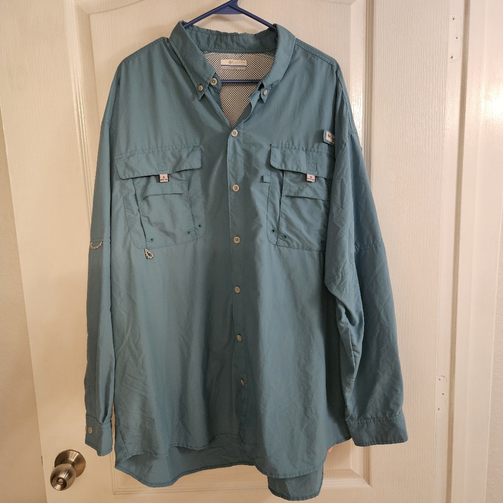 Columbia XXL button down shirt / jacket lightweight light teal long slee…